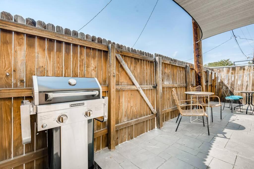 Family Townhome Near Mountains & Olde Town Arvada Exterior photo