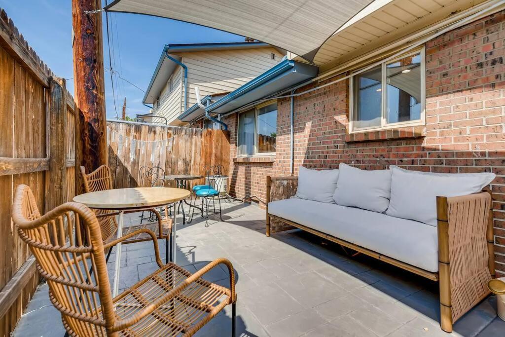 Family Townhome Near Mountains & Olde Town Arvada Exterior photo
